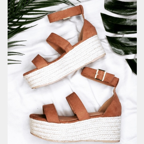 Shoes - 🆕️//The Safari// Camel platform Espadrilles